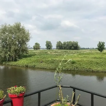 Ruime Woonboot In Centrum * Nijmegen